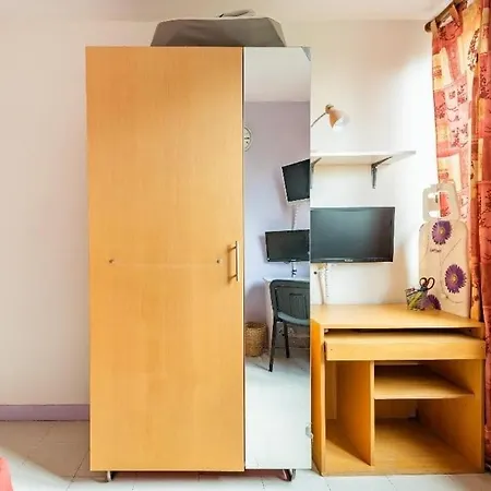 Double Bedroom With Shared Bathroom & Kitchen, Paris منزل للإقامة *