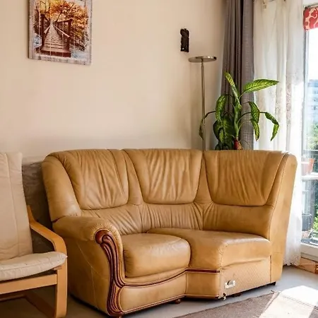 Double Bedroom With Shared Bathroom & Kitchen, Paris Δωμάτια σε οικογενειακή κατοικία