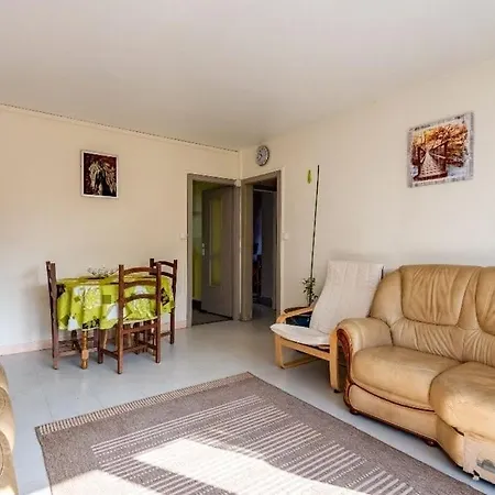 Double Bedroom With Shared Bathroom & Kitchen, Paris * إيفري سور سين