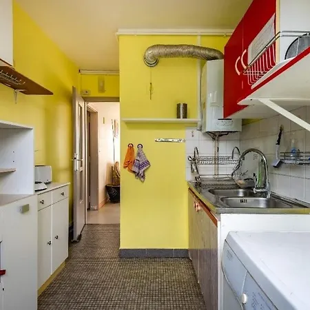 Double Bedroom With Shared Bathroom & Kitchen, Paris
