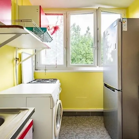Double Bedroom With Shared Bathroom & Kitchen, Paris إيفري سور سين